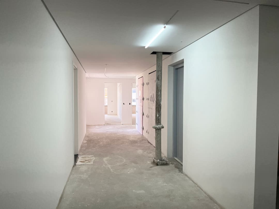 Mostrar o desenvolvimento da construção do Next Lounge Home.